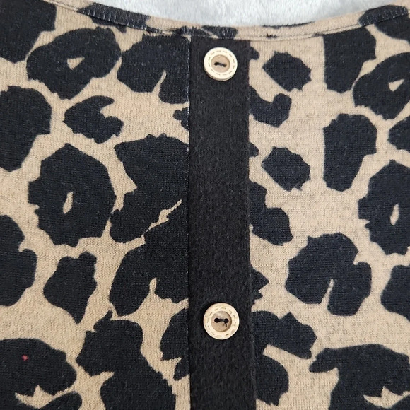 PINK CLOVER Animal print long sleeve soft top with elbow patch - Picture 6 of 9